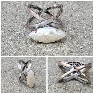 Kendra Scott Rosemary Mother Of Pearl Criss Cross Ring